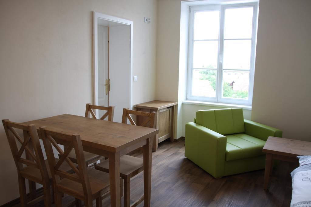 Satlava Valtice Appartement Buitenkant foto